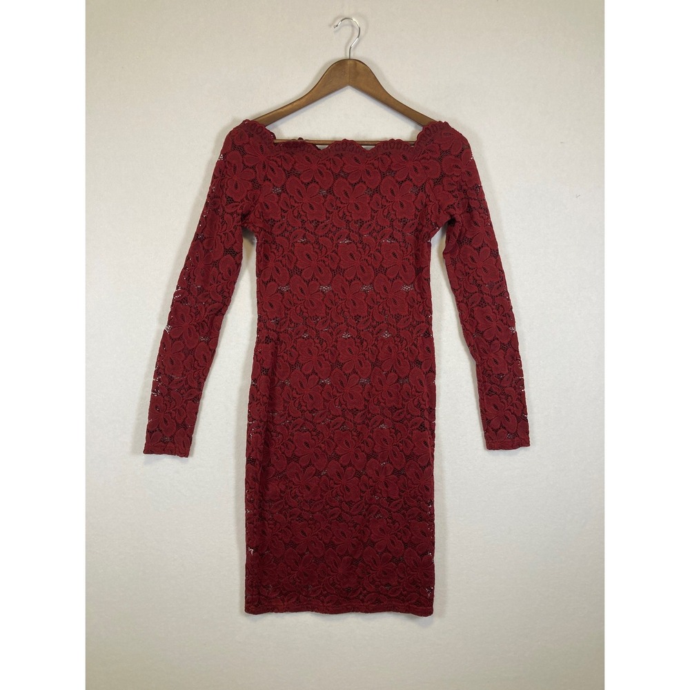 PattyBoutik Lace Bodycon Dress Women M Burgundy Long Sleeve Boat Neck Scalloped